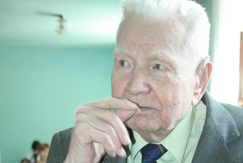 Столетний невропатолог раскрыл секрет долголетия