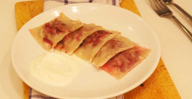Равиоли со свёклой, изюмом и грецкими орехами