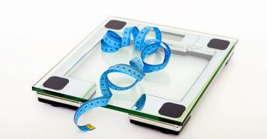 Всего одной ночи без сна достаточно, чтобы начать набирать вес