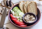 Паштет из чечевицы с кориандром